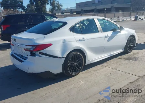 2025 Toyota Camry Se z USA, uszkodzony, nr VIN 4T1DAACK5SU095583